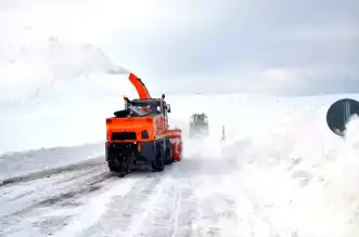 Doğu Anadolu'da Yollar Kapalı: 55 Yerleşim Yalıtıldı