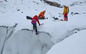 Hakkari'de Buz Tırmanışı Heyecanı