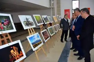 Hakkari'de Tarım Fotoğraf Sergisi Açıldı
