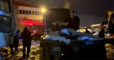Hakkari Bağlar'da Tavuk Kümesinde Yangın: 70 Tavuk Telef Oldu