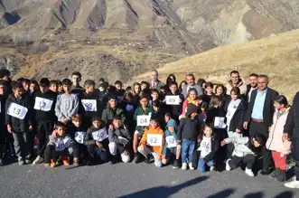 Yüksekova'da Atletizm Antrenmanı: Yeni Asfalt Yolda Koşuyorlar!
