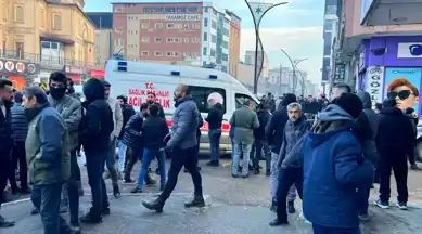 Yüksekova'da Bıçaklı Kavga: 3 Yaralı