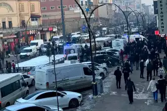Yüksekova'da Bıçaklı Kavga: 3 Yaralı