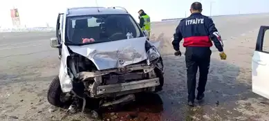 Yüksekova'da Çarpışma: 2 Yaralı