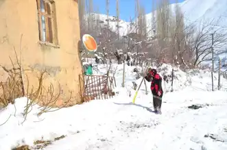 Yüksekova'da Yalnız Kadına Devletten Yardım
