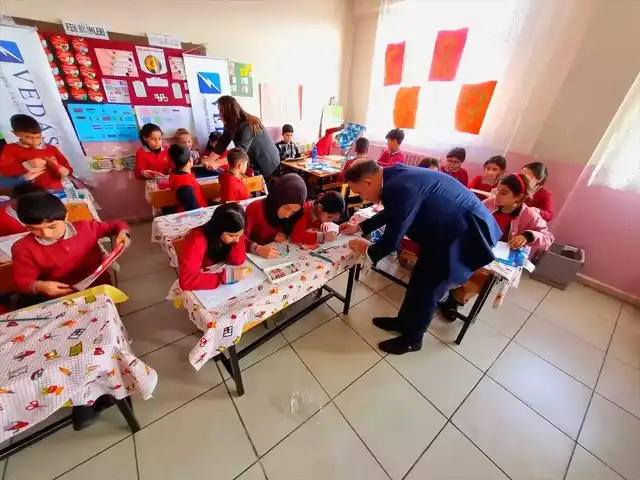 VEDAŞ, Muş ve Hakkari'de Enerji Verimliliği Haftası Etkinlikleri Düzenledi