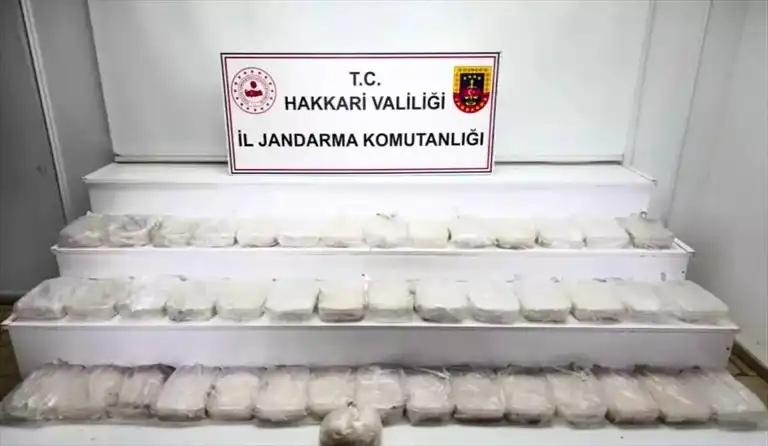 Hakkari'de 49 Kg Sentetik Uyuşturucu Ele Geçti