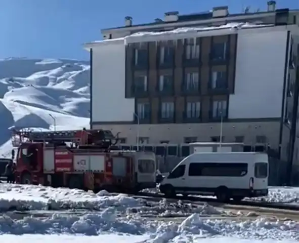 Kuyuya Düşen Çocuk Kurtarıldı: Hakkari'de Dramatik Anlar
