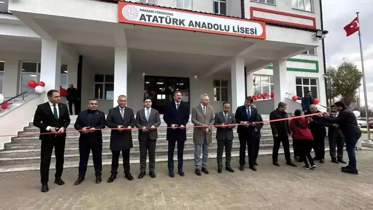 Yüksekova'da Yıkılan Okul Yeniden Hizmete Açıldı